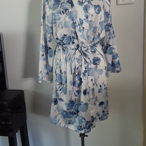 Indigo Blue & White Robe - Picture 3 of 7